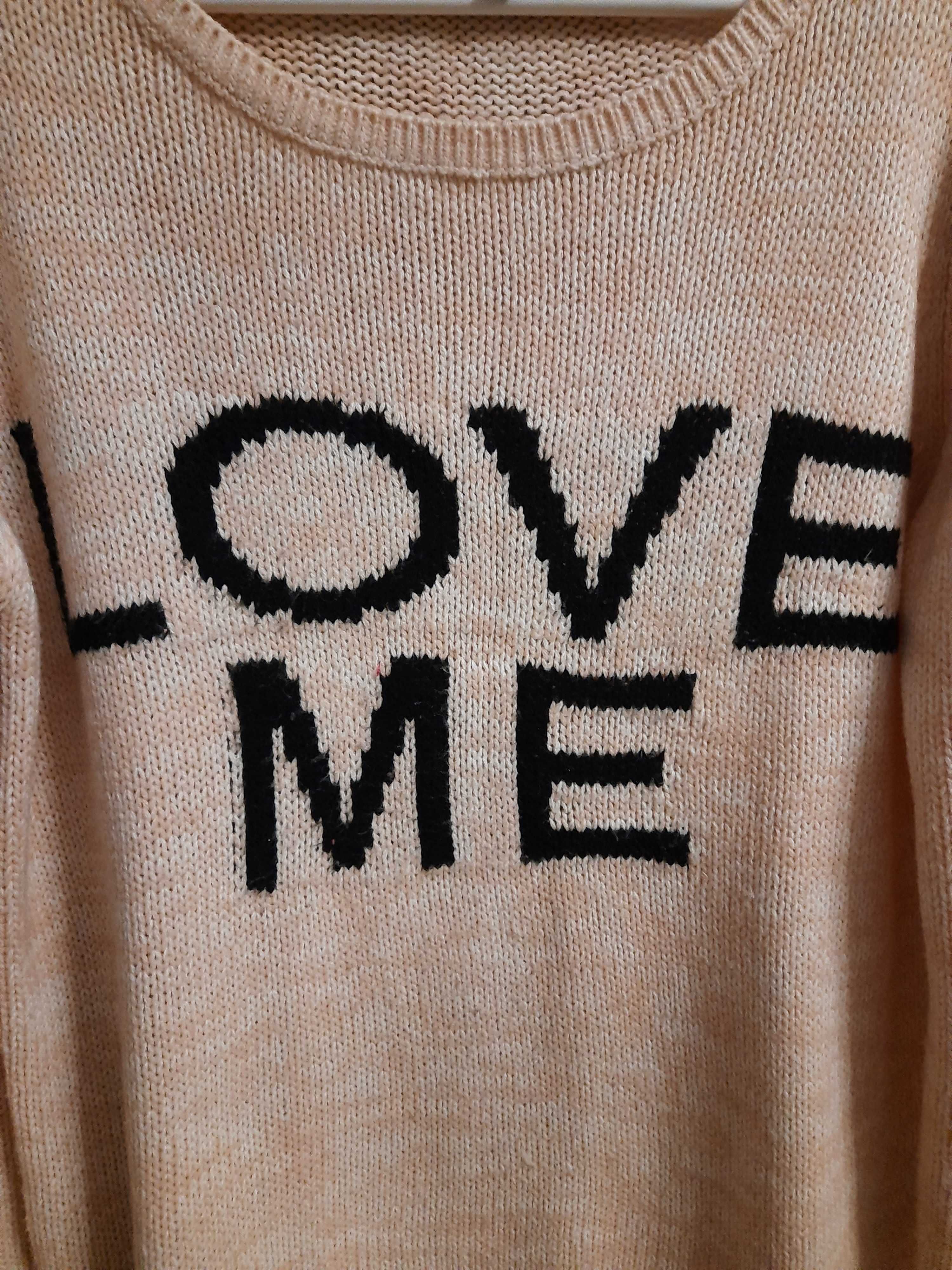 Sweter z napisem roz m