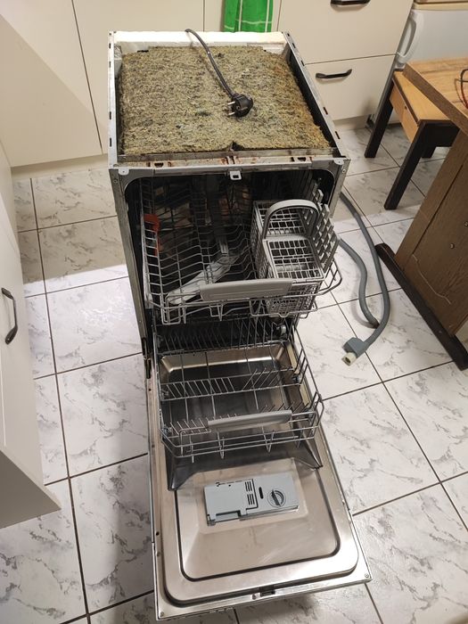 Zmywarka hotpoint ariston na części uszkodzona