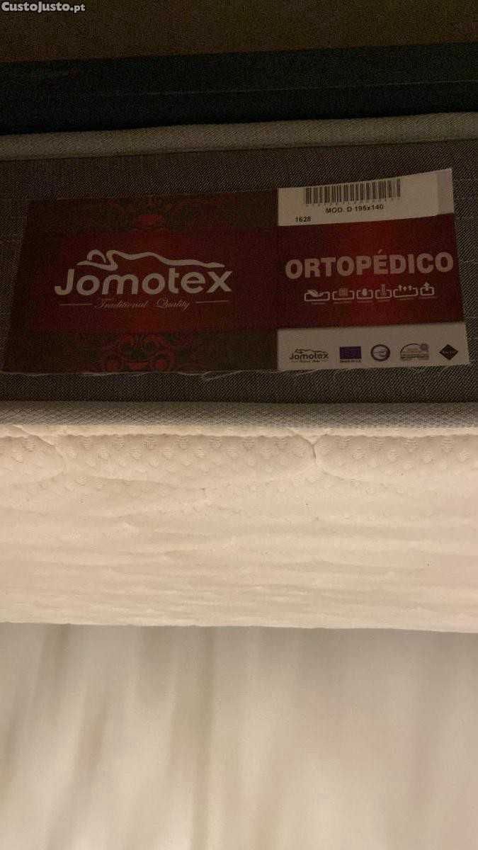 vendo estrado + colchão ortopédico 140x195