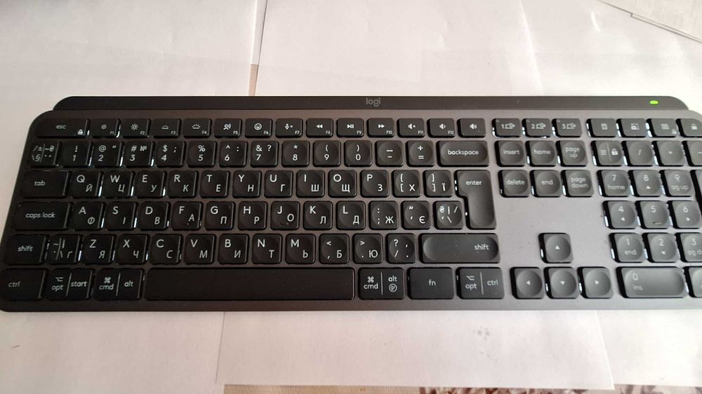 Бездротова клавіатура