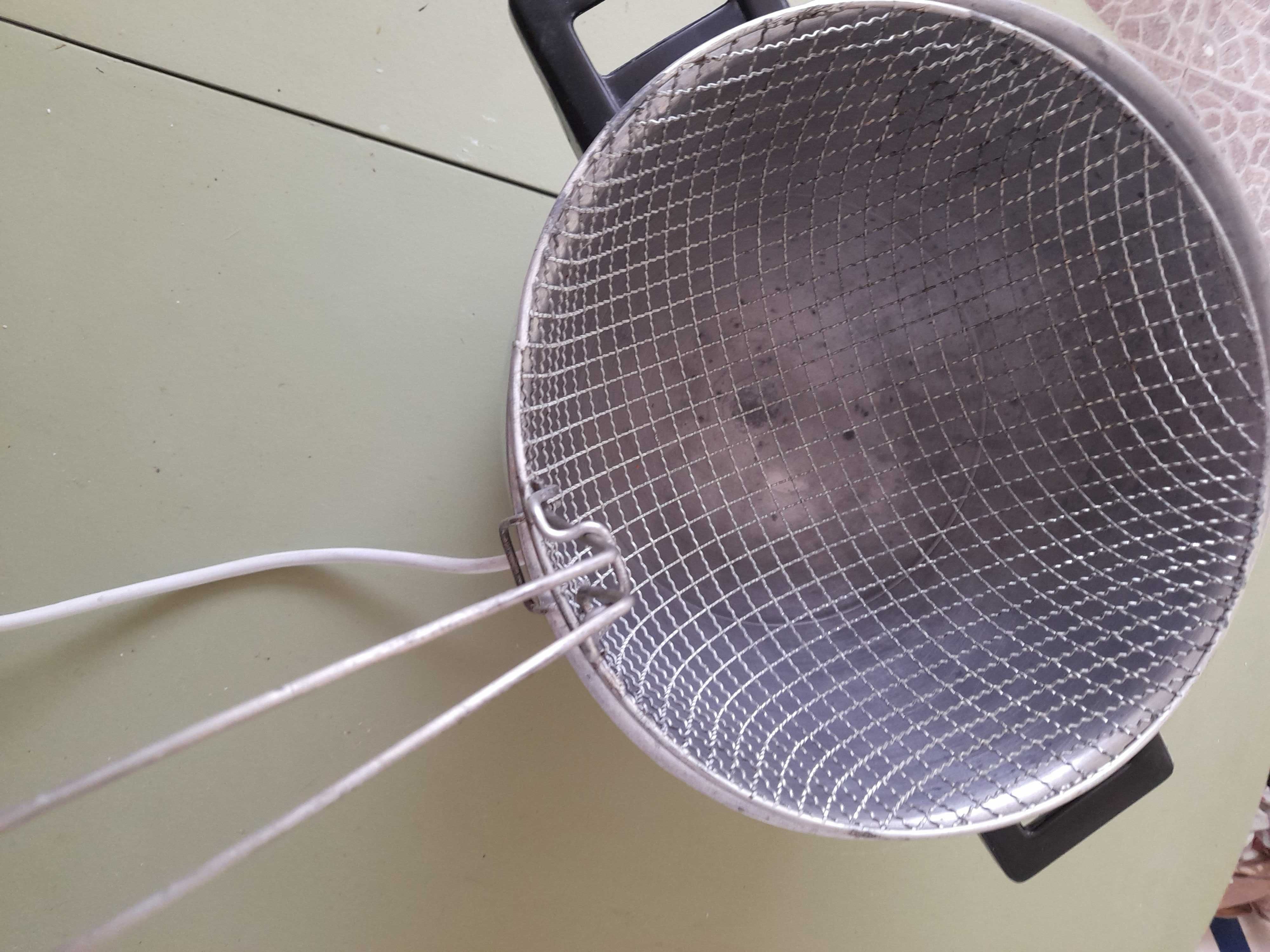 Fritadeira Eléctrica a Òleo ( INDUFER )
