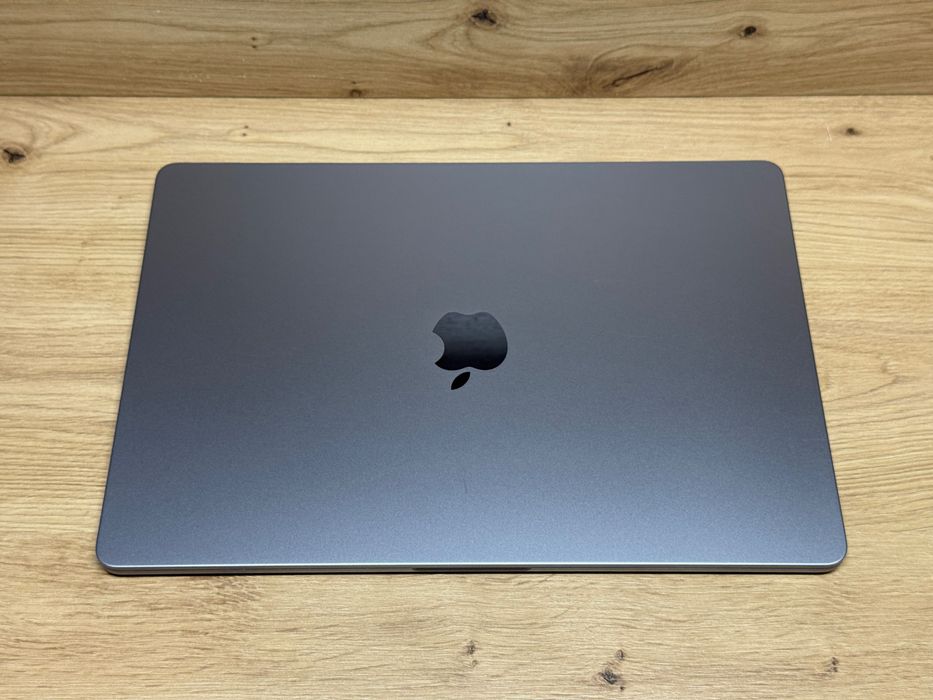 MacBook Air 15” 2023 року M2 8gb 512gb SSD гарантія до серпня 2026