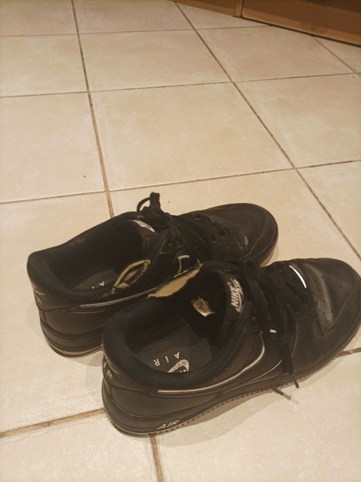 Nike Air Force 1 Low – Czarne . Rozmiar (44)

---

Nike Ai