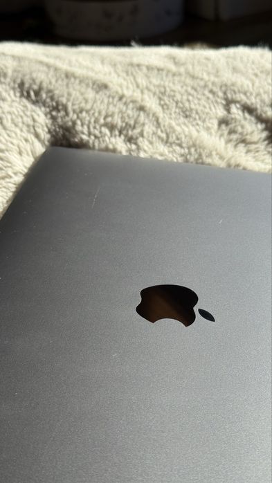 MacBook Air 13” M1 2020 bateria 91%