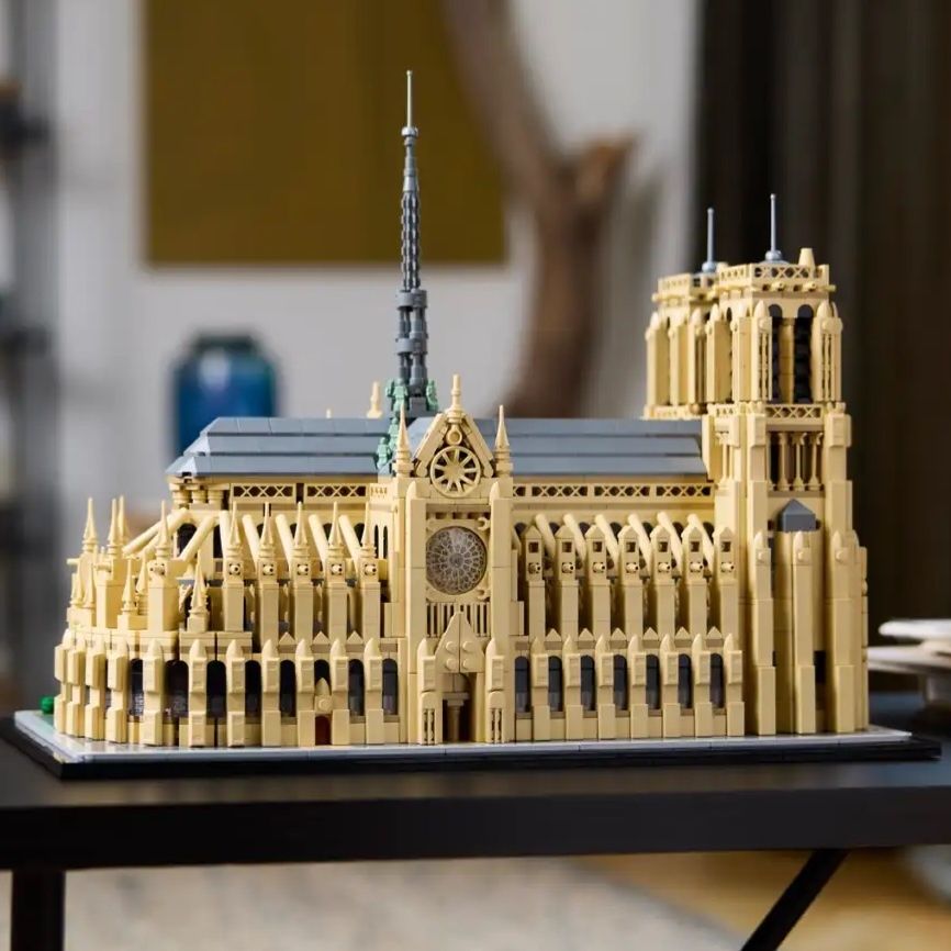 Lego 21061 - Notre-Dame de Paris