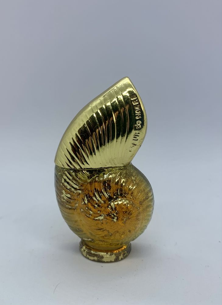 Vintage Fleur de Nacre Jennica