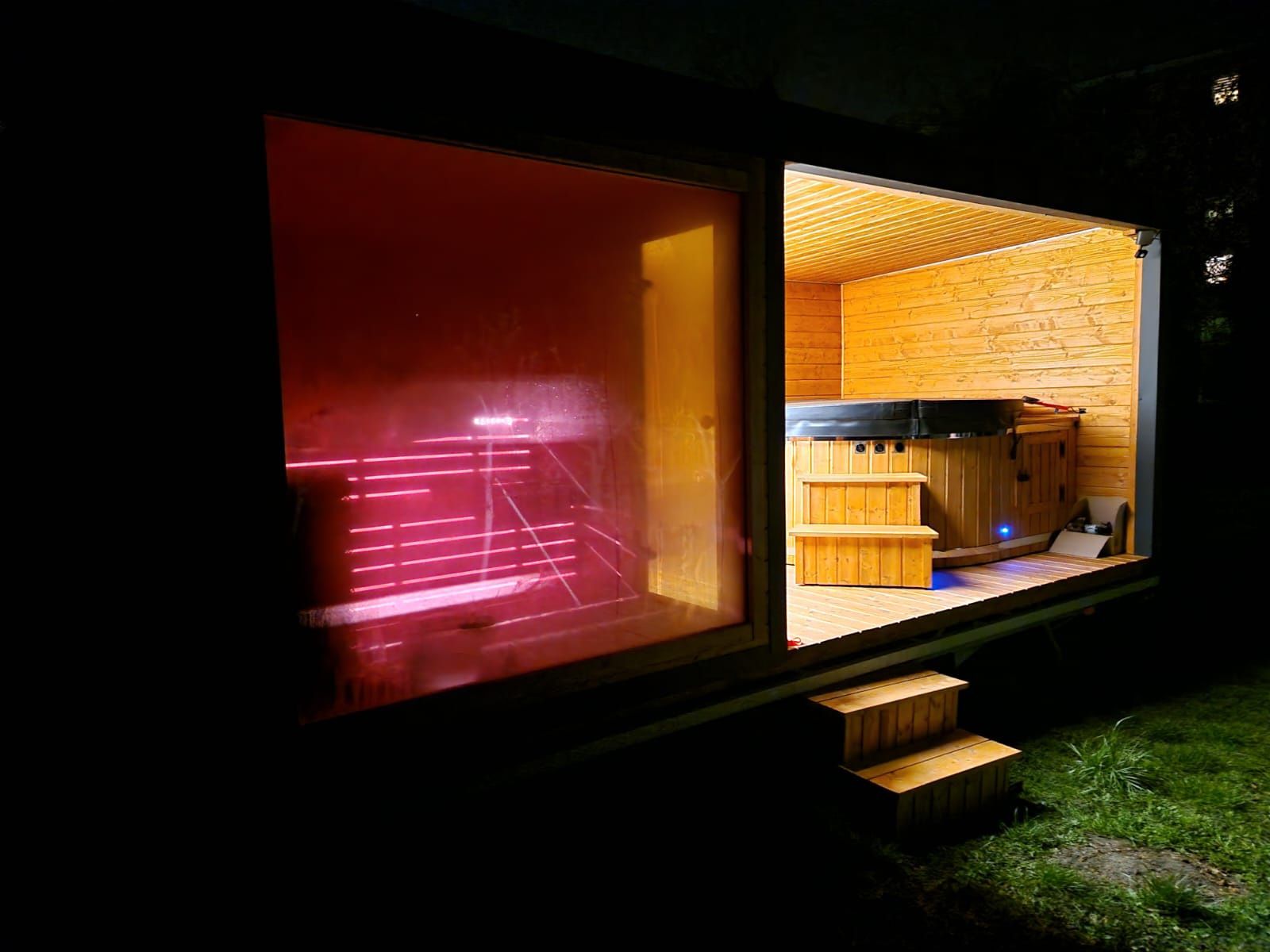 Wynajem Mobilny Domek Spa Sauna, Jacuzzi na przyczepce Gdańsk.