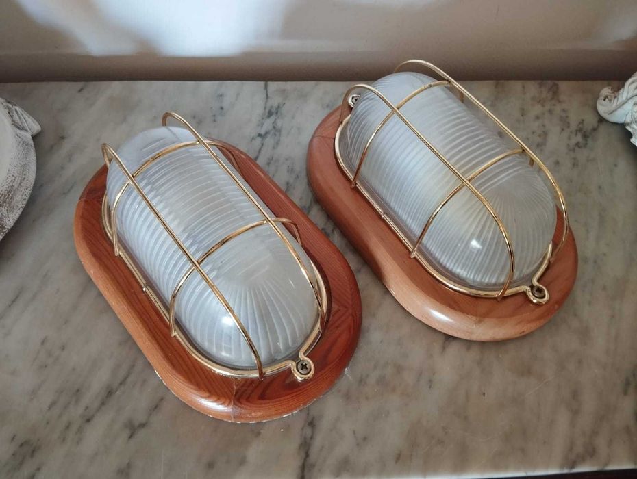 2 Apliques Ovais Madeira Dourado