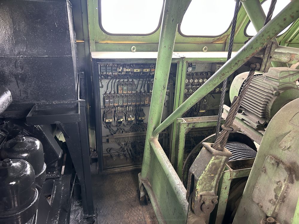 Кран РДК-250 (РДК-280), 28 т, стріла 22,5 м, гусьок 5 м