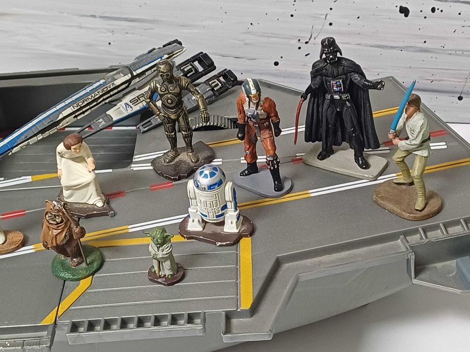 Guerra das Estrelas figuras e naves em chumbo 15 unidades
