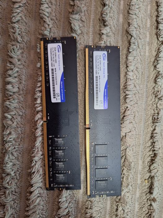 Оперативна пам'ять DDR4 2X8 GB 2400Mhz Team Group