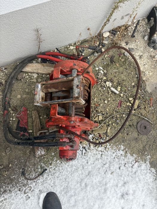 Гідравлічна лебідка Khud Larsen 12T