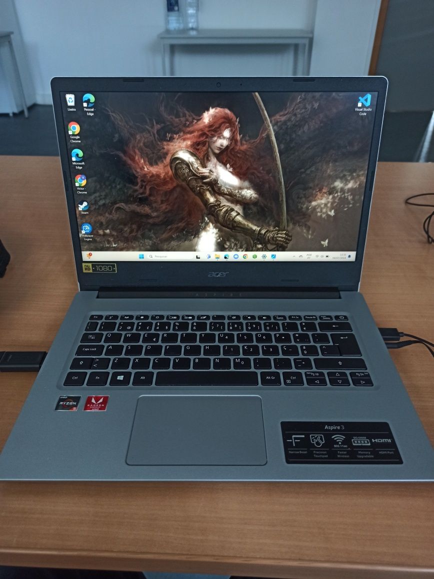 Notebook Acer seminovo