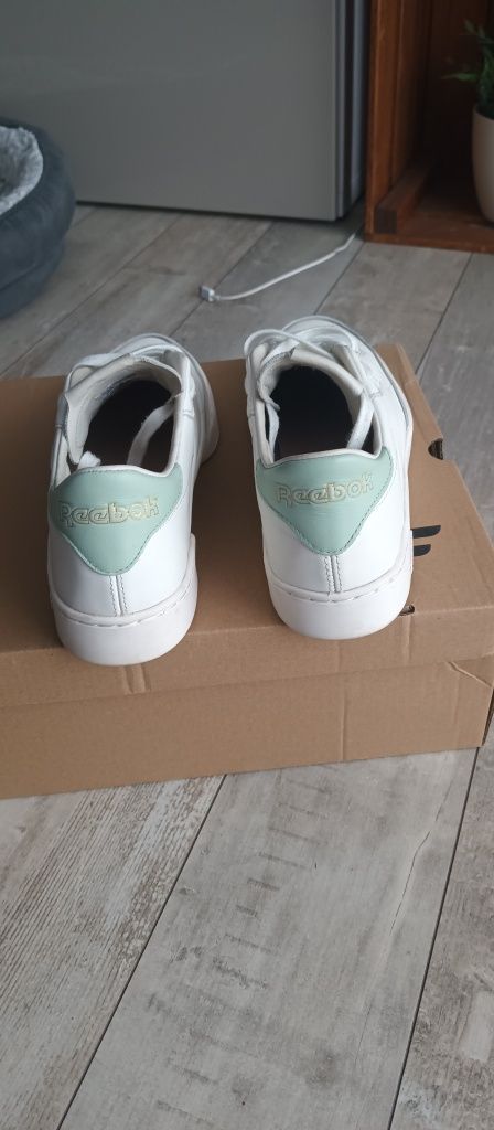 Buty Reebok Classic jak nowe 39 25.5cm