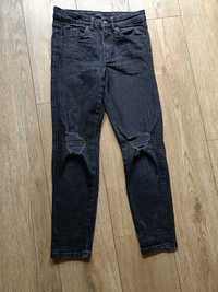 Czarne jeansy z dziurami, rozmiar 34