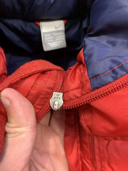 Вінтажний пуховик Nike