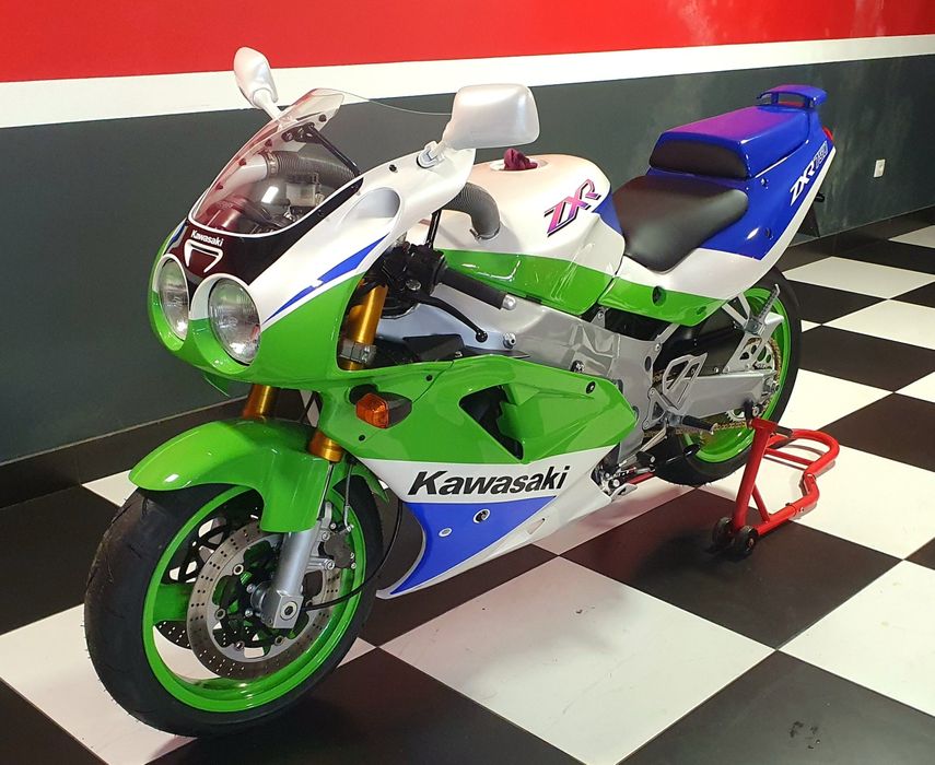 Kawazaki zxr 750