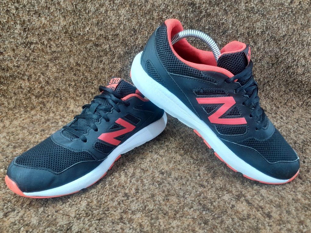 Кросівки оригінал New Balance 40 розмір.