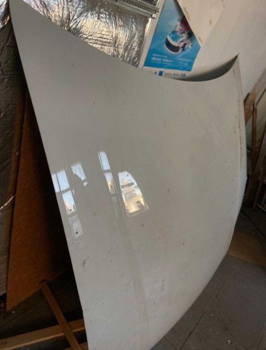 Продам капот оригинальный Ауди