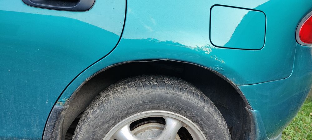 Мазда323f 1995р 1.5л,бензин,газ