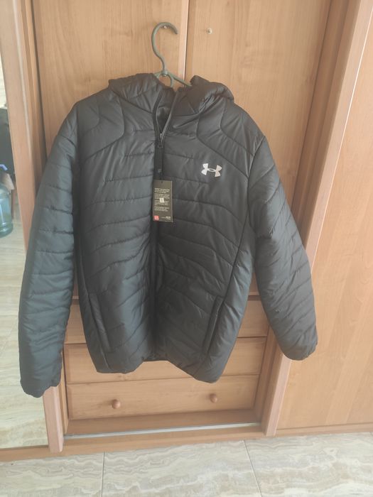 Under armour курта нова