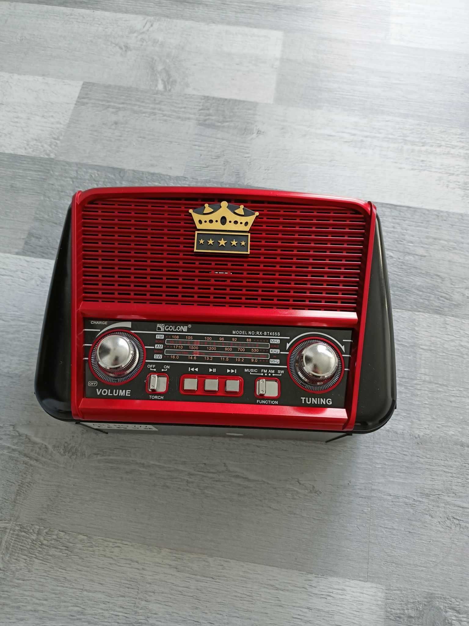 Radio solarne w stylu retro