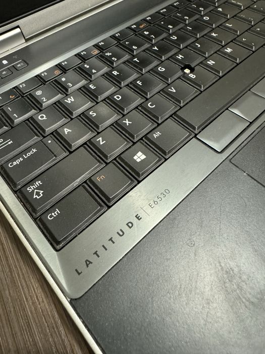 Ноутбук Dell-E6530 corei7,16гиг,ssd240