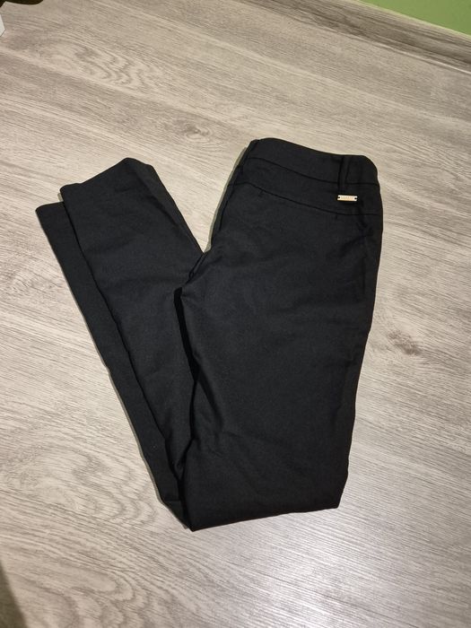 Eleganckie spodnie damskie Reserved
