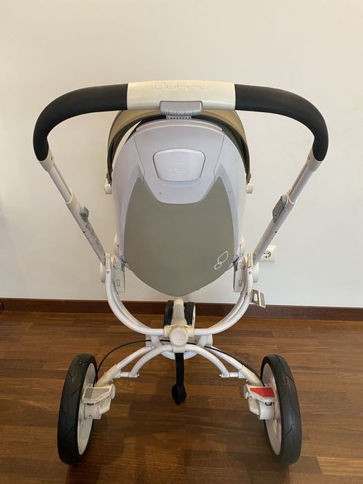 Quiny- carrinho de bebe de 3 rodas