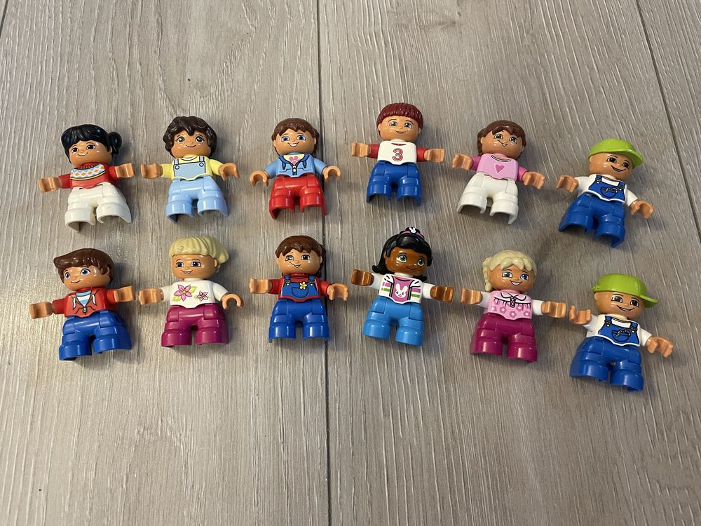 Ludziki  lego duplo kompet 23 sztuki