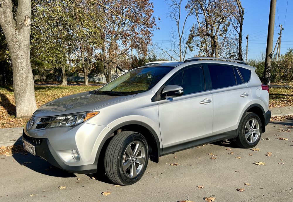 Продам Toyota RAV4