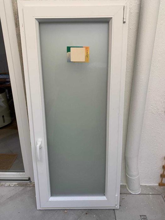 PVC Janela: vidro duplo, vidro fosco / PVC Window: double-glazed