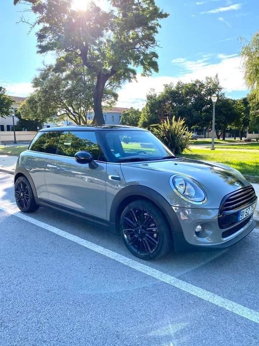 Mini Cooper cinzento