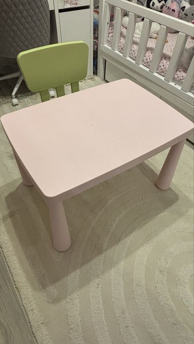 Дитячий стіл IKEA MAMMUT. Стілець IKEA MAMMUT
