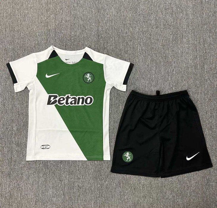 Conjuntos disponíveis 2 aos 14 anos