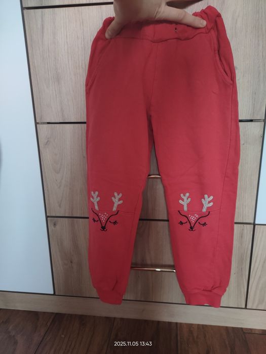 Spodnie czerwone świąteczna 122