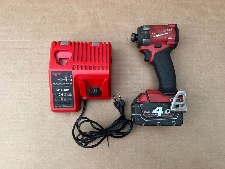 Wkrętarka klucz udarowy zakrętarka Milwaukee FID3 18V zestaw