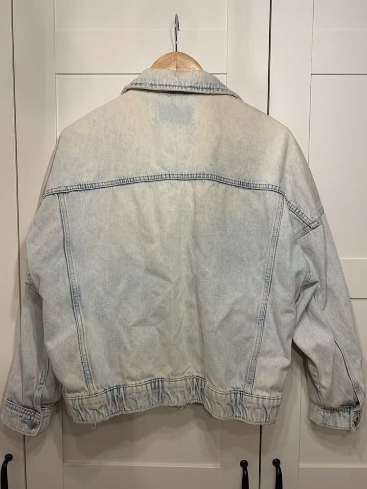 Kurtka jeansowa oversize damska Stradivarius