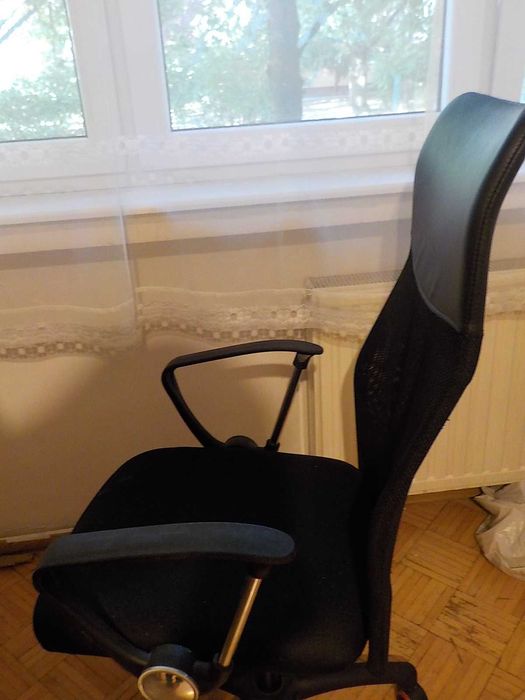 fotel do biurka  pod komputer  super  stan zadbany i sprawny