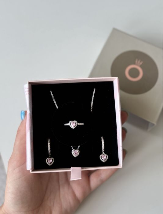 Набір прикрас pandora червоне рожеве біле синє чорне серце