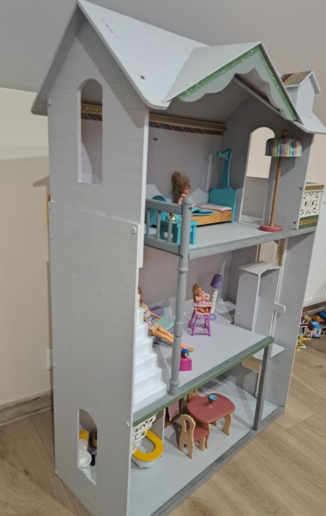 Duży domek dla lalek Barbie