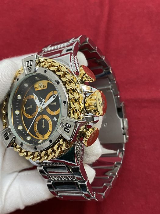 Relogio Invicta Dourado e Prata