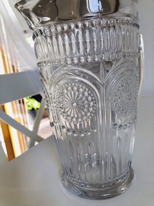 Dzbanek na wode sok piękny stary styl