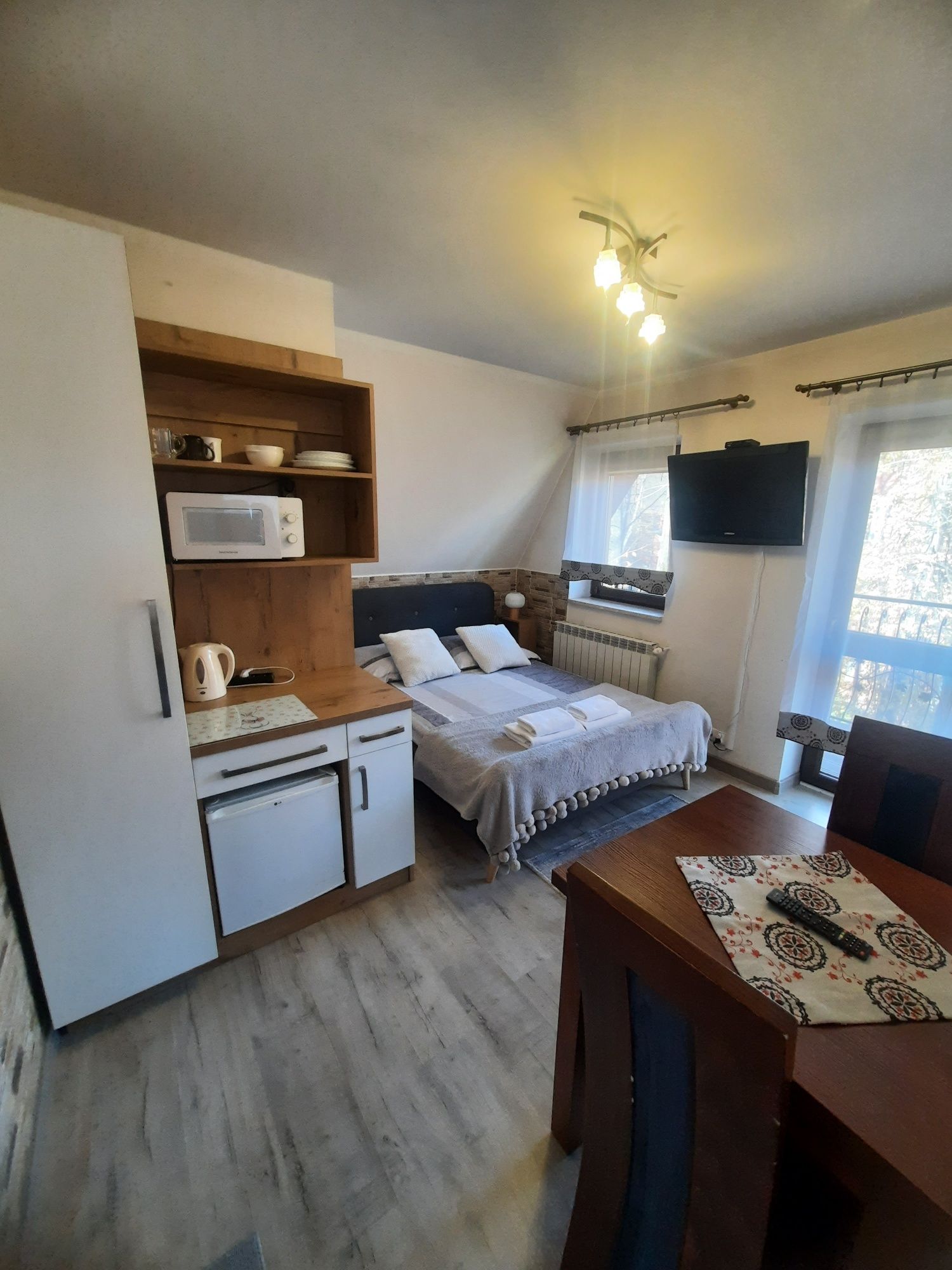 Wolne miejsca 300 m od Dworca Pokoje w centrum