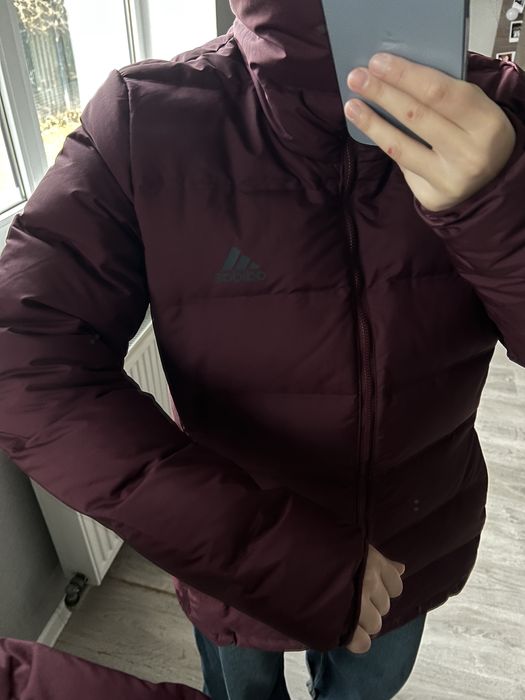 Куртка адідас колір бургунді