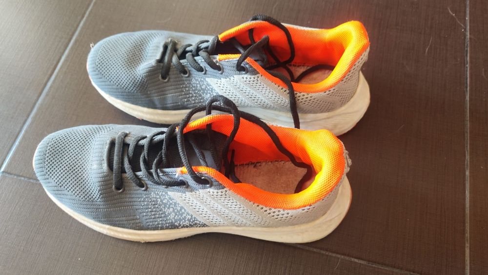 Sapatilhas / tenis de desporto 40