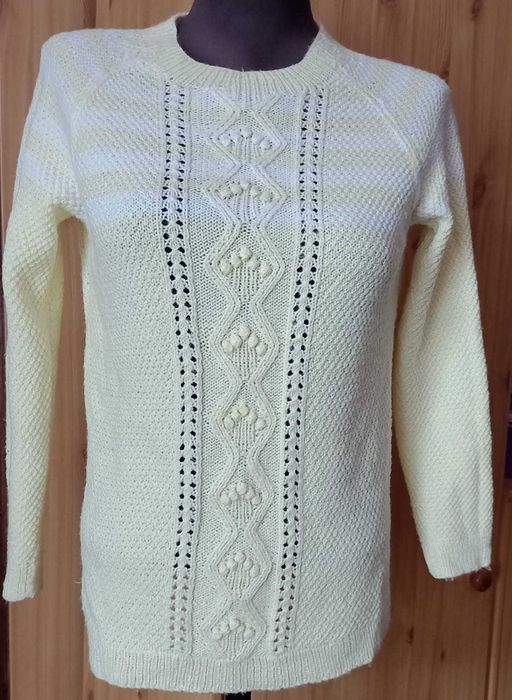 Sweterek ażurowy ecru