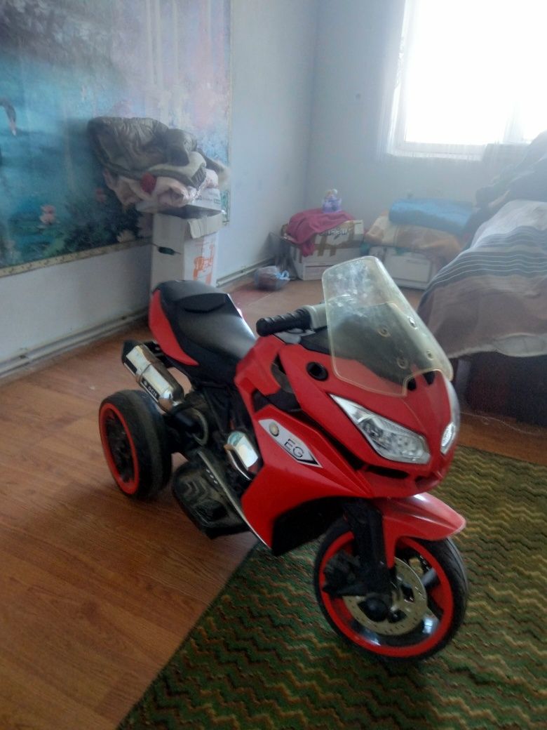 Продам дитячий електро мотоцик