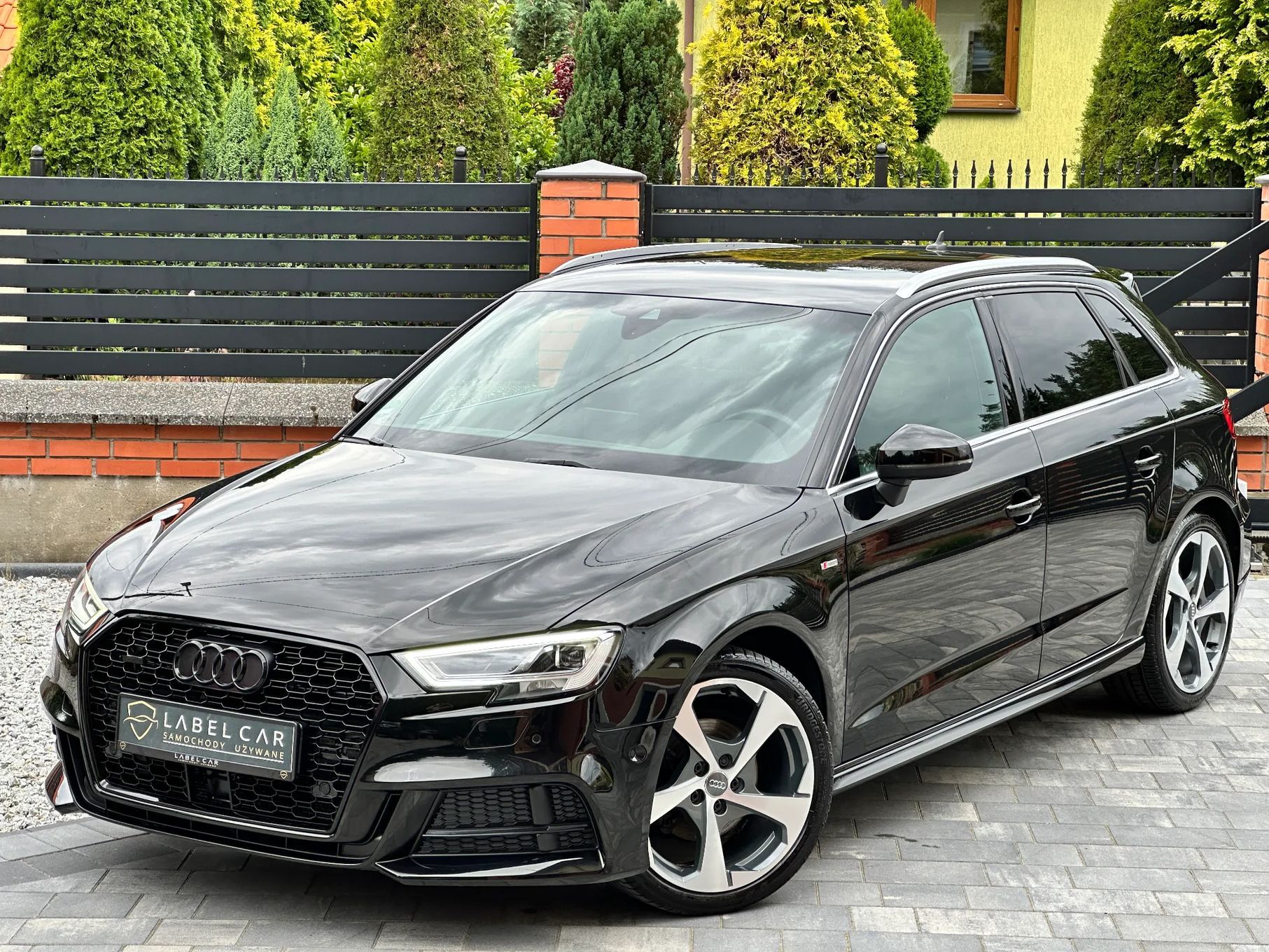 Audi A3 R e z e r w a c j a