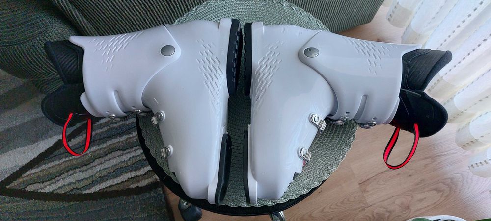 Гірськолижні черевики боти ROSSIGNOL HERO J 4